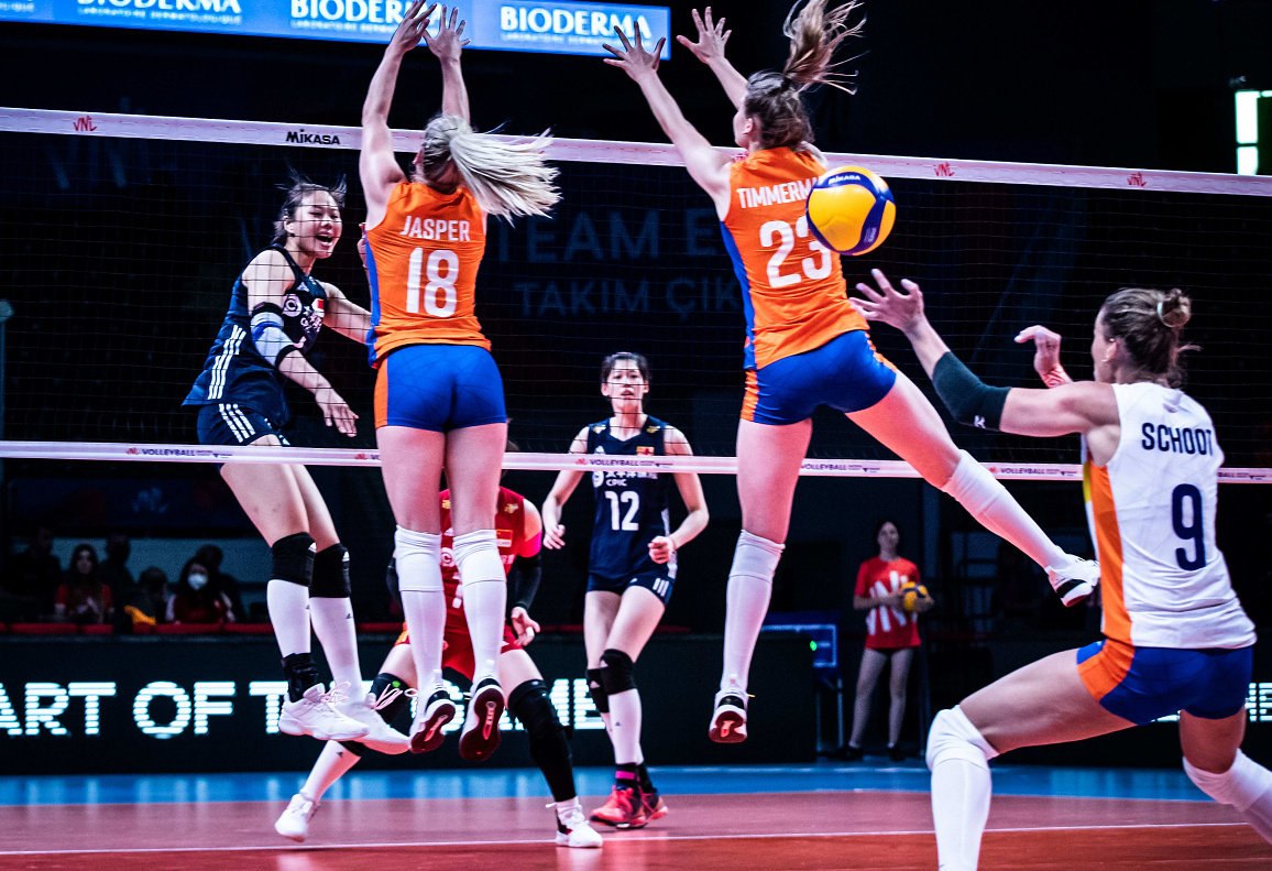 Ganten witnesses the first victory of the Chinese women's volleyball team in the VNL