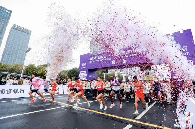 Nanjing Marathon succeed while keeping a low profile： Comprehensive upgrades of drinking water